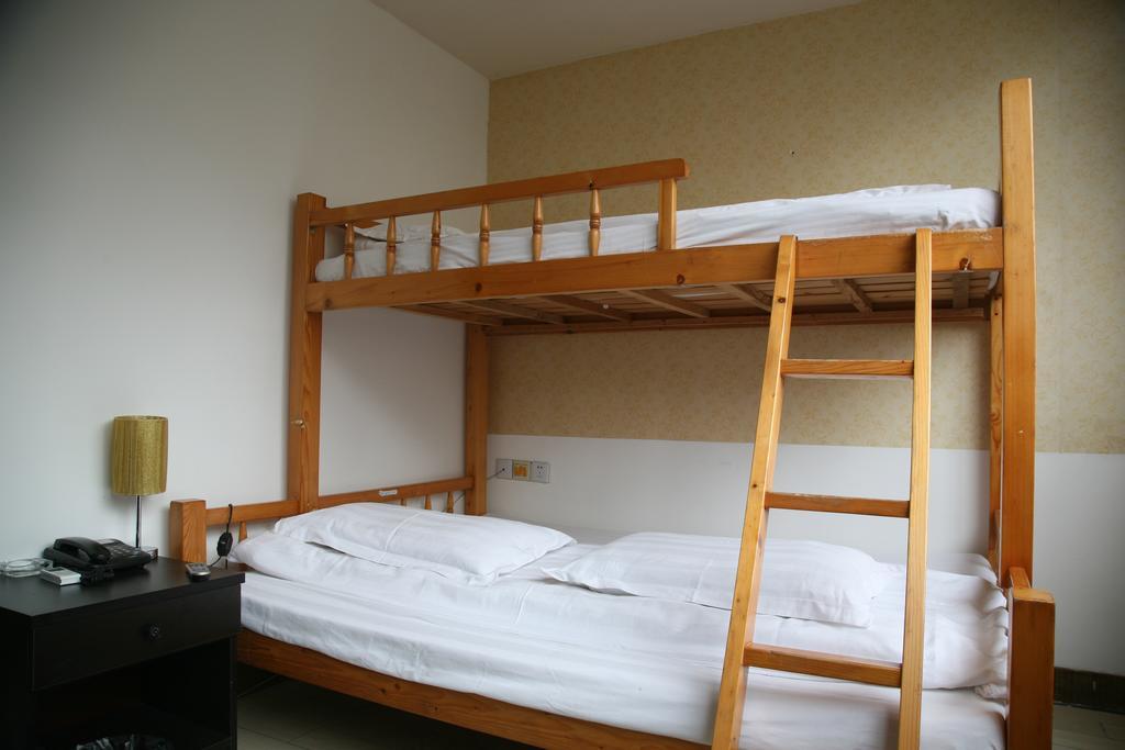 Shanghai Blue Mountain Youth Hostel - Luwan Екстериор снимка